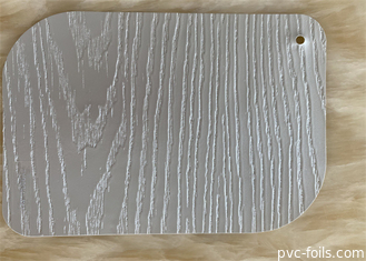 Film Dekoratif PVC Timbul Kayu Interior Membran Pintu Tekan Film