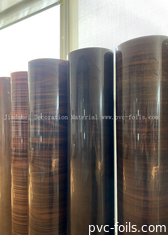 Film Dekoratif PVC Berbutir Kayu Berkilau Tinggi Untuk Laminasi Datar Lebar 1260mm