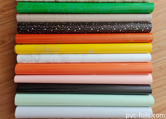 Gloss Tinggi Berwarna Pola Self Adhesive PVC Film Roll Untuk Dekorasi Furnitur