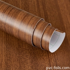 Panjang Gulung yang Bisa Disesuaikan PVC Foil Dekoratif Dalam Pola Walnut Tahan Asam 30m-50m