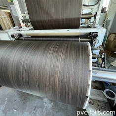 Black Wood Grain Embossed PVC Decorative Foil Untuk MDF Cabinet Door Vacuum Membrane Press