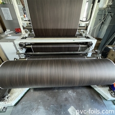 Film Dekoratif Efek Kayu Hitam Self-Adective PVC Untuk Renovasi Furnitur