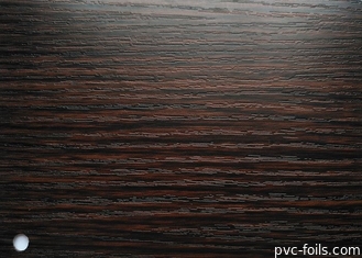 Film Dekoratif PVC Warna Kayu Walnut Gelap Untuk Perekat Diri Permukaan Interior