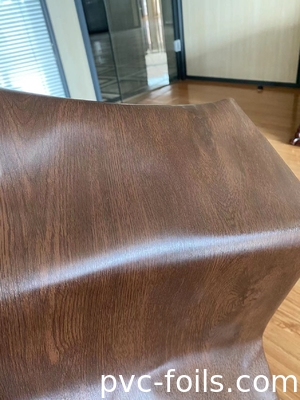 0.1MM Dark Oak Color PVC Decorative Foil Untuk Dekorasi Permukaan Interior