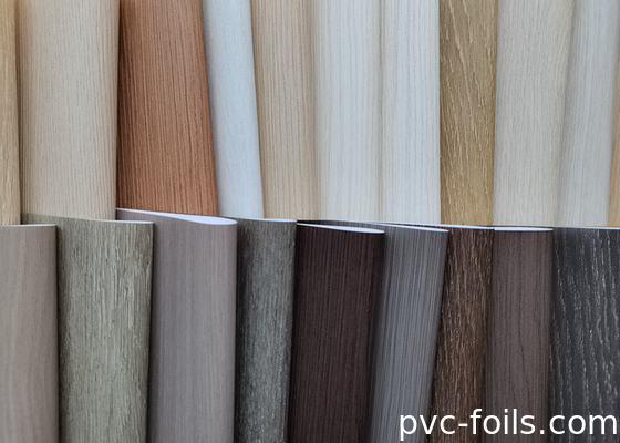 Film dekoratif PVC dengan butiran kayu super matte untuk profil dan bungkus panel WPC