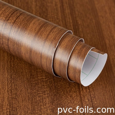 Panjang Gulung yang Bisa Disesuaikan PVC Foil Dekoratif Dalam Pola Walnut Tahan Asam 30m-50m