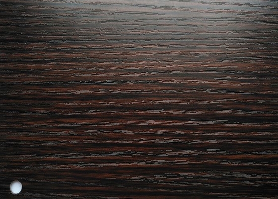Film Dekoratif PVC Warna Kayu Walnut Gelap Untuk Perekat Diri Permukaan Interior
